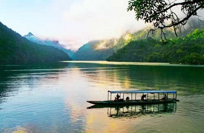 Hồ Ba Bể Hồ Ba Bể