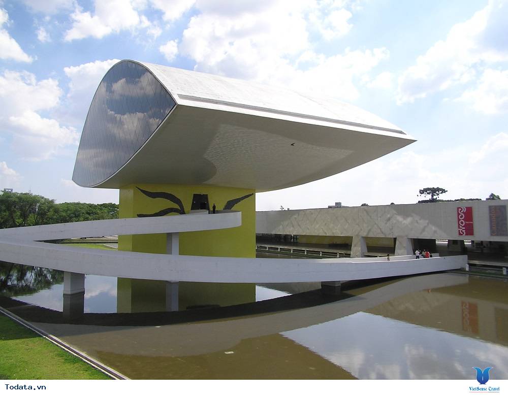 Bảo tàng Oscar Niemeyer hình con mắt độc đáo