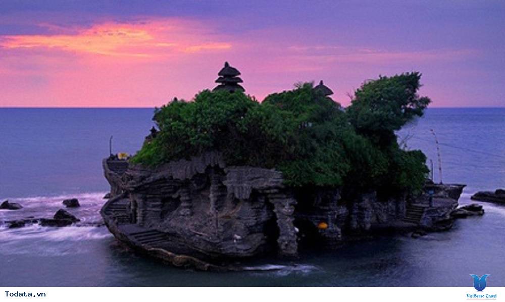 Đền Tanah Lot linh thiêng nhất Bali