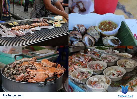 Không thể bỏ lỡ thiên đường ăn vặt ở chợ đêm cuối tuần Krabi của Thái Lan