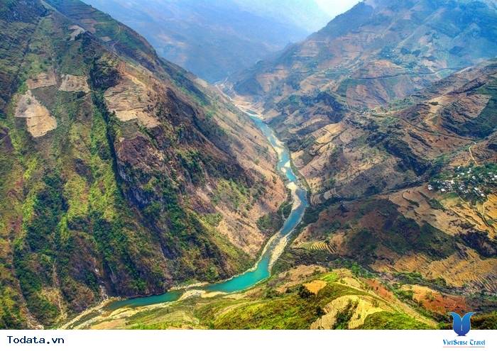 Nho Quế - Vẻ Đẹp Con Sông Trên Miền Hoa Đá Hà Giang