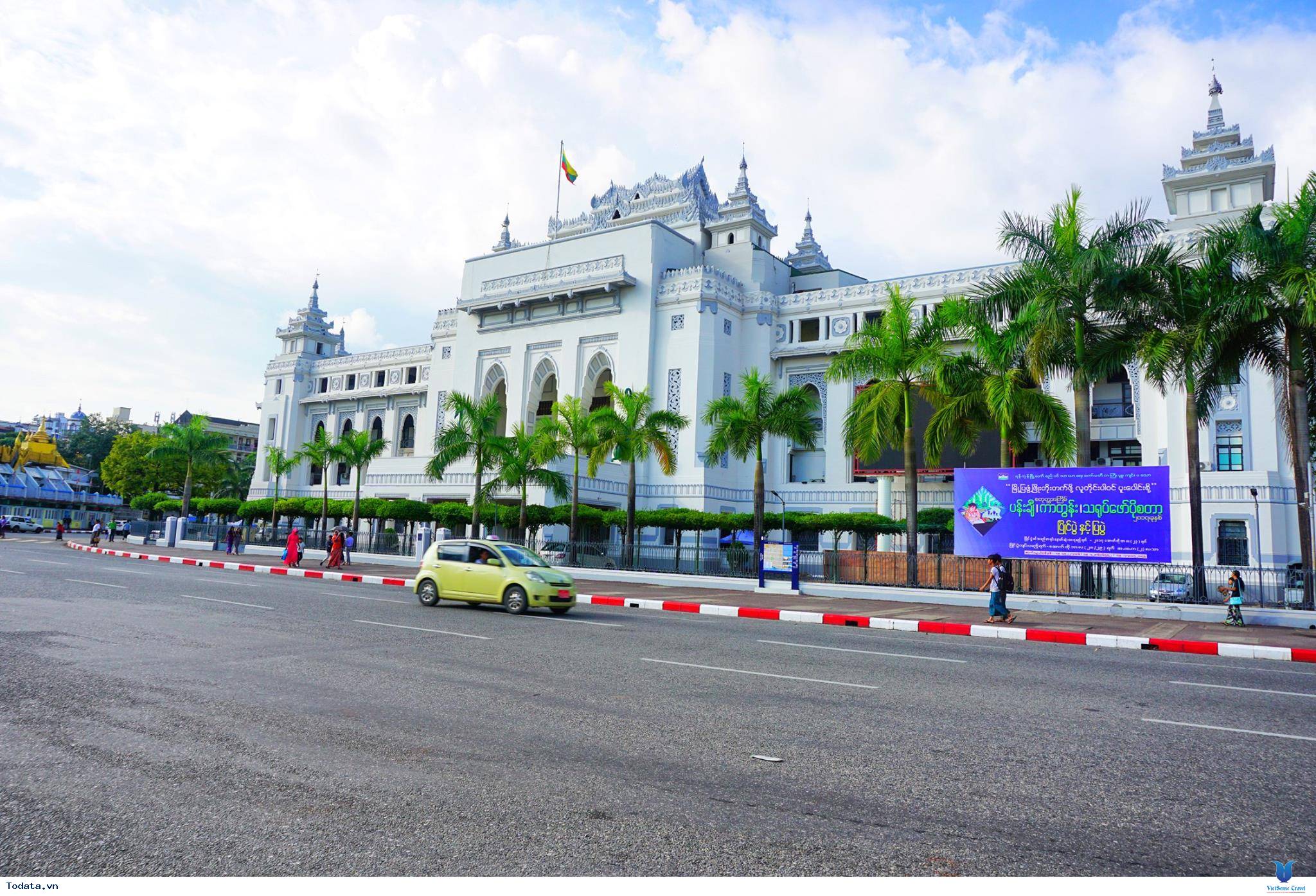Tòa Thị Chính Yangon Myanmar - Kiến Trúc Miến Điện Đặc Trưng
