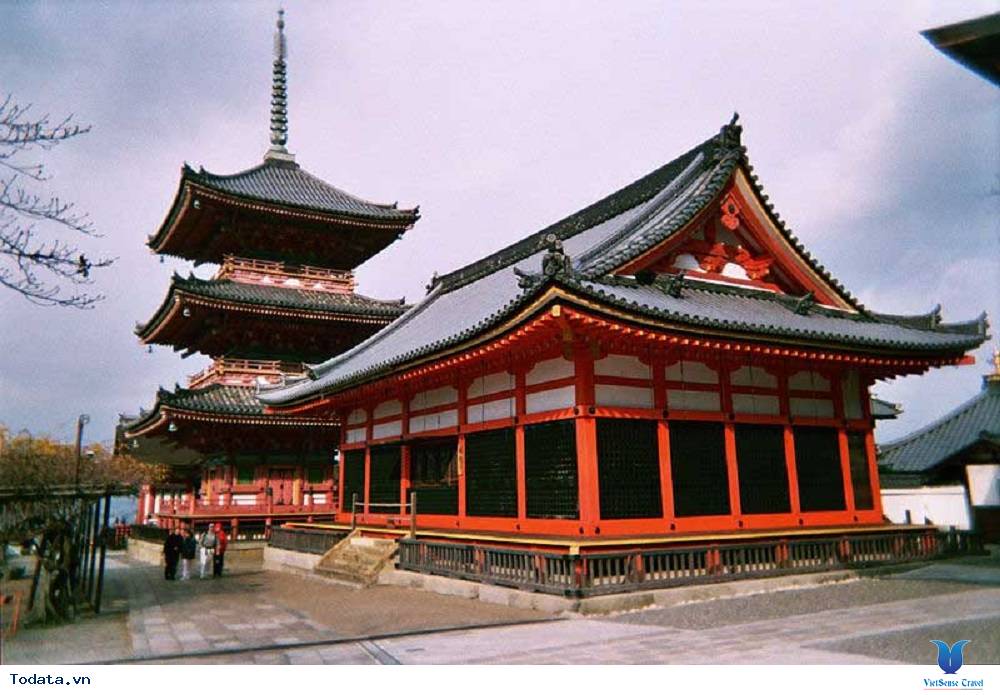 Viếng thăm ngôi chùa cổ Kiyomizu Dera ở Nhật Bản