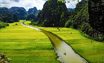 Tour Hà Nội - Bái Đính - Tam Cốc - Hạ Long - Yên Tử - Sapa Tết Âm Lịch