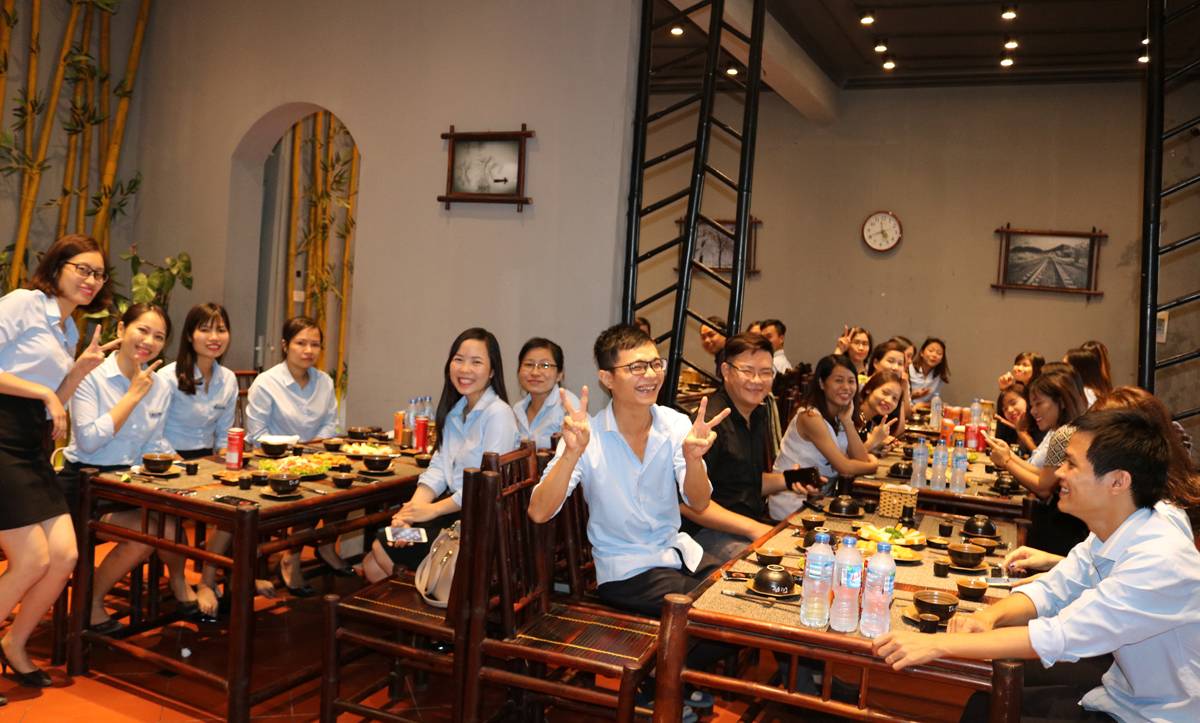 VietSense Travel tưng bừng liên hoan chào mừng 20/10 - Ảnh 2 VietSense Travel tưng bừng liên hoan chào mừng 20/10 - Ảnh 2
