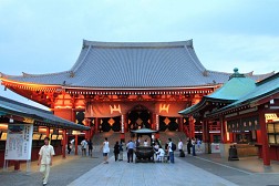 Asakusa Kannon - Ngôi Đền Cổ Linh Thiêng