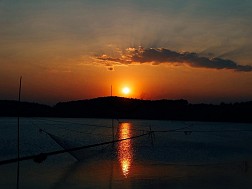 Biển Hồ TNưng giữa mảnh đất đầy nắng gió Tây Nguyên