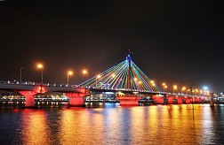 Không xem cầu sông Hàn quay nghĩa là chưa đến Đà Nẵng!