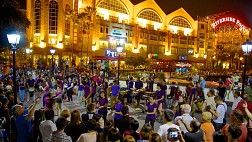 Clarke Quay, khu phố đêm nổi tiếng ở Singapore
