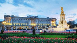 Cuộc sống xa hoa ở cung điện Buckingham