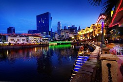 Dạo chơi trên sông ở Clarke Quay