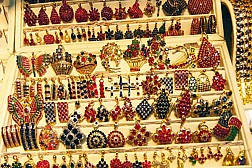 Đi Chợ Bogyoke Aung San thỏa thích mua sắm