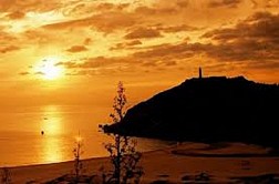 Hoàng hôn lãng mạn ở Bãi Môn