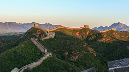 Hút hồn trước vẻ đẹp bình minh của vạn lý trường thành