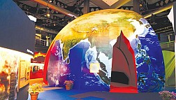 Khám phá trung tâm khoa học Singapore và rạp chiếu phim Omi