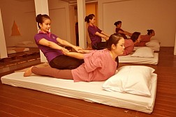Massage ở Thái Lan theo cách cổ truyền