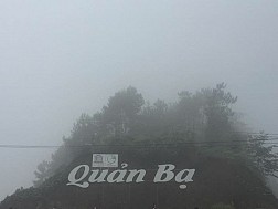 Ngắm Mây Trên Cổng Trời Quản Bạ