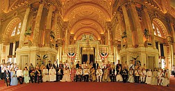 Ngắm vẻ đẹp Cung Điện Đá Trắng nhuốm màu thời gian