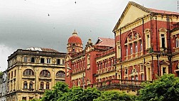 Sắc hồng Tòa Án Tối Cao Myanmar