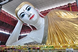 Tham quan ngồi chùa Chaukhtatgyi nổi tiếng