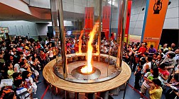 Tham quan trung tâm khoa học Singapore và rạp chiếu phim Omi