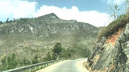 Thung lũng Sủng Là- nơi hoa nằm trong đá