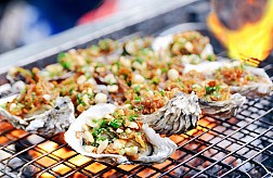 Tiệc Nướng BBQ Trên Bãi Biển