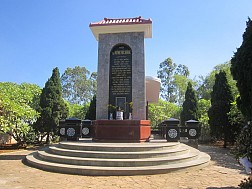 Tìm hiểu về tiểu sử của cụ Huỳnh Thúc Kháng tại Lý Sơn