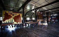 Tòa giám mục Kon Tum làm bằng gỗ quý độc nhất vô nhị tại Việt Nam