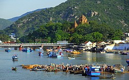 Tour Nha Trang - Vinpearl Land - Đầm Nha Phu - Đảo Khỉ - Tắm Bùn