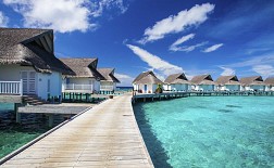 Trải nghiệm khách sạn lớn nhất ở Maldives