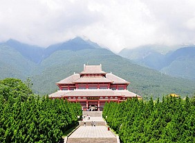 Sùng Thánh Pháp Tự