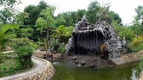 Suối nước nóng Hua Pe