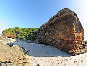 Vách đá trầm tích núi lửa triệu năm