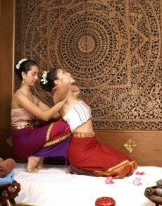 Cảm nhận tuyệt vời về massage cổ truyền Thái Lan Cảm nhận tuyệt vời về massage cổ truyền Thái Lan