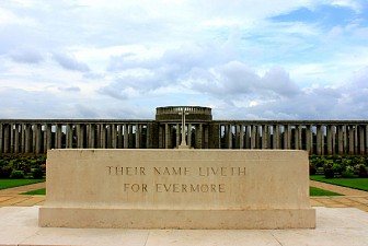 Cảnh vật yên bình tại nghĩa trang chiến tranh Htauk Kyant