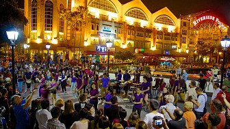 Clarke Quay, khu phố đêm nổi tiếng ở Singapore
