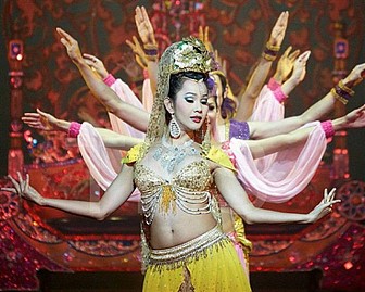 Không nên bỏ qua khi du lịch Pattaya với show chuyển giới hút hồn Không nên bỏ qua khi du lịch Pattaya với show chuyển giới hút hồn