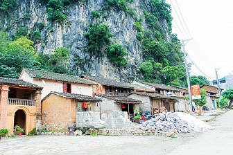 Lạc Bước Nơi Phố Cổ Đồng Văn