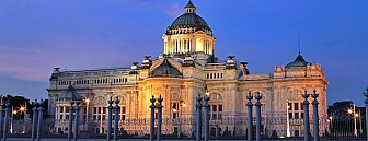 Ngắm vẻ đẹp hàng trăm năm tuổi của Cung Điện Đá Trắng Ngắm vẻ đẹp hàng trăm năm tuổi của Cung Điện Đá Trắng