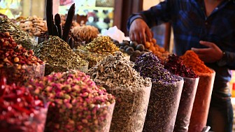 Rực Rỡ Khu Chợ Gia Vị Spice Souk Dubai