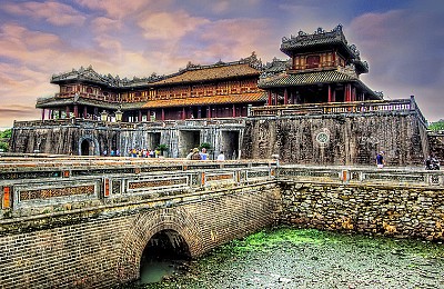 5 Địa Danh Không Thể Không Ghé Qua khi đến Huế 5 Địa Danh Không Thể Không Ghé Qua khi đến Huế