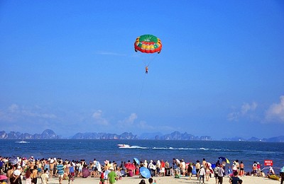 Ấn Tượng Bãi Cháy, Bãi Biển Nhân Tạo Tuyệt Đẹp Ở Hạ Long Ấn Tượng Bãi Cháy, Bãi Biển Nhân Tạo Tuyệt Đẹp Ở Hạ Long