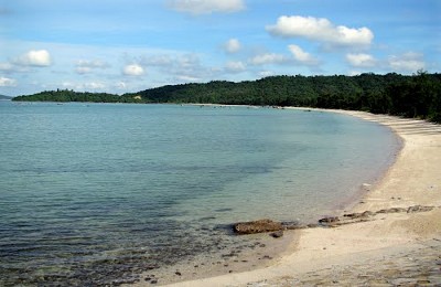 Bắc Vàn - Bãi tắm Yên Bình Nơi Biển Đảo Cô Tô Bắc Vàn - Bãi tắm Yên Bình Nơi Biển Đảo Cô Tô