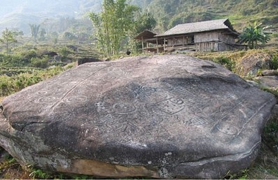 Bãi Đá Cổ Nấm Dẩn Ở Hà Giang Bãi Đá Cổ Nấm Dẩn Ở Hà Giang