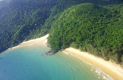 Bãi Suối Nóng ở Côn Đảo