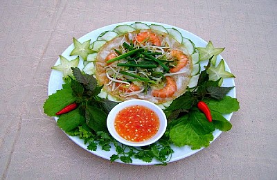 Bánh xèo tôm nhảy, món ăn đường phố ở Quy Nhơn Bánh xèo tôm nhảy, món ăn đường phố ở Quy Nhơn