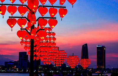 Dạo Bước Nơi Cầu Khóa Tình Yêu Ở Đà Nẵng Dạo Bước Nơi Cầu Khóa Tình Yêu Ở Đà Nẵng