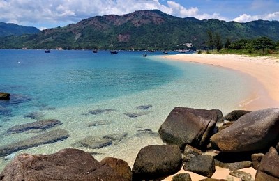 Đảo Hòn Nưa – Điểm đến hấp dẫn của Phú Yên