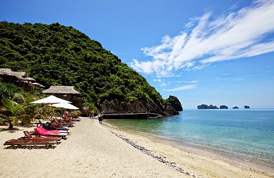 Đến Cát Bà Đắm Mình Trong Làn Nước Biển Ở Bãi Tắm Cát Cò 1-2-3 Đến Cát Bà Đắm Mình Trong Làn Nước Biển Ở Bãi Tắm Cát Cò 1-2-3